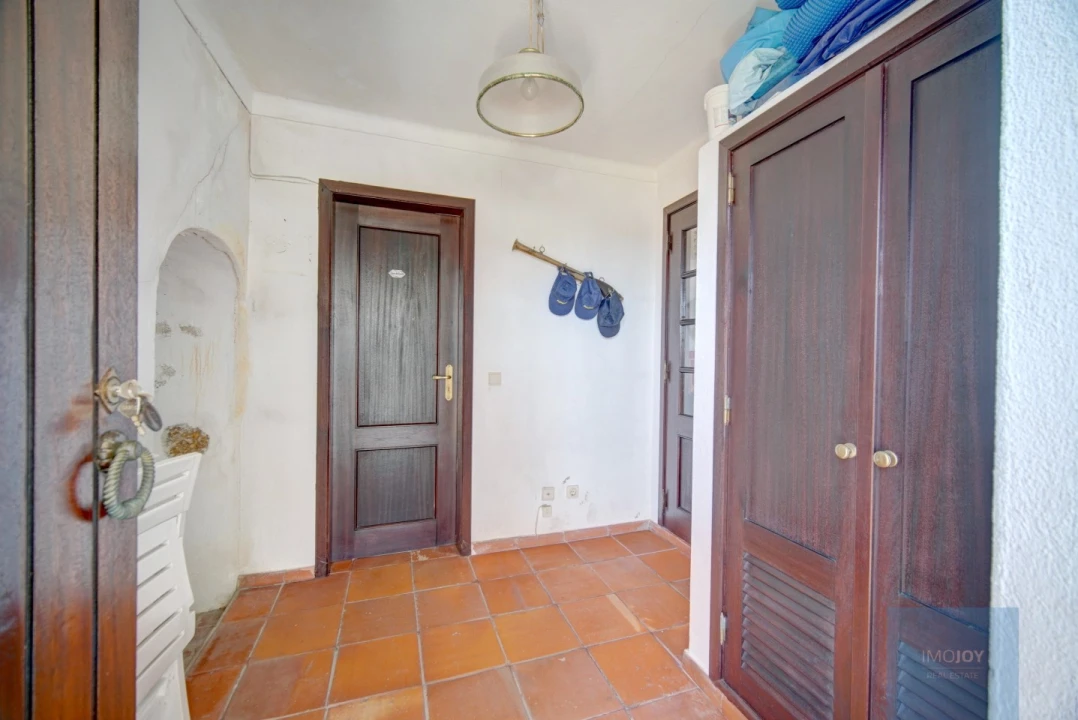Moradia T2 para Venda em Encarnação Foto 17
