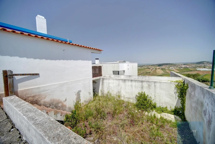 Moradia T2 para Venda em Encarnação Foto 27