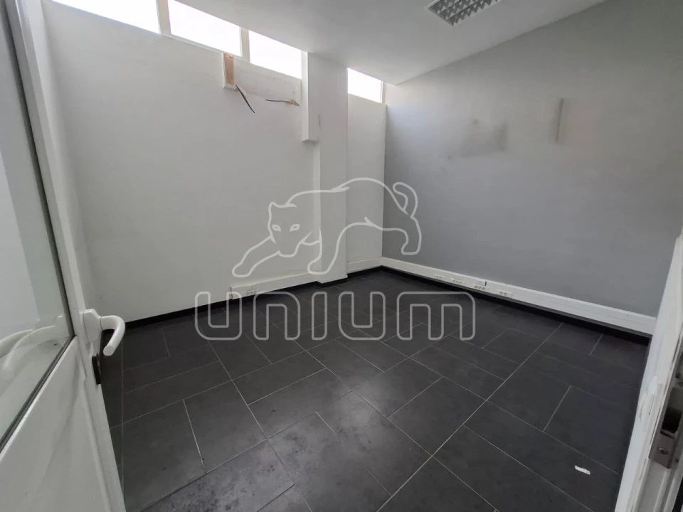 Armazém para Venda em Santa Maria Maior e Monserrate e Meadela Foto 8