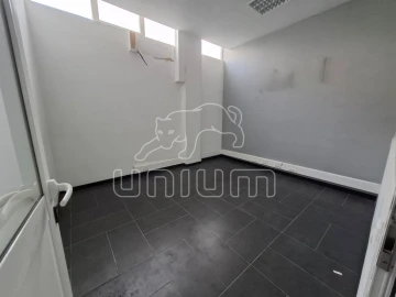 Armazém para Venda em Santa Maria Maior e Monserrate e Meadela