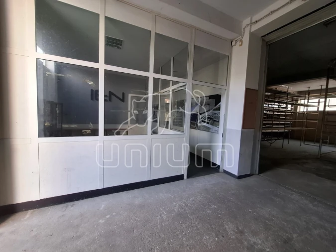 Armazém para Venda em Santa Maria Maior e Monserrate e Meadela Foto 3