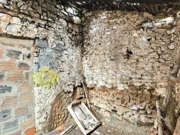 Armazém para Venda em Alferce