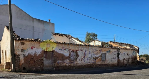 Moradia T4 para Venda em Alcantarilha e Pêra