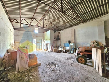 Moradia T4 para Venda em Alcantarilha e Pêra