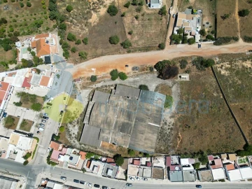 Terreno para Venda em Quelfes