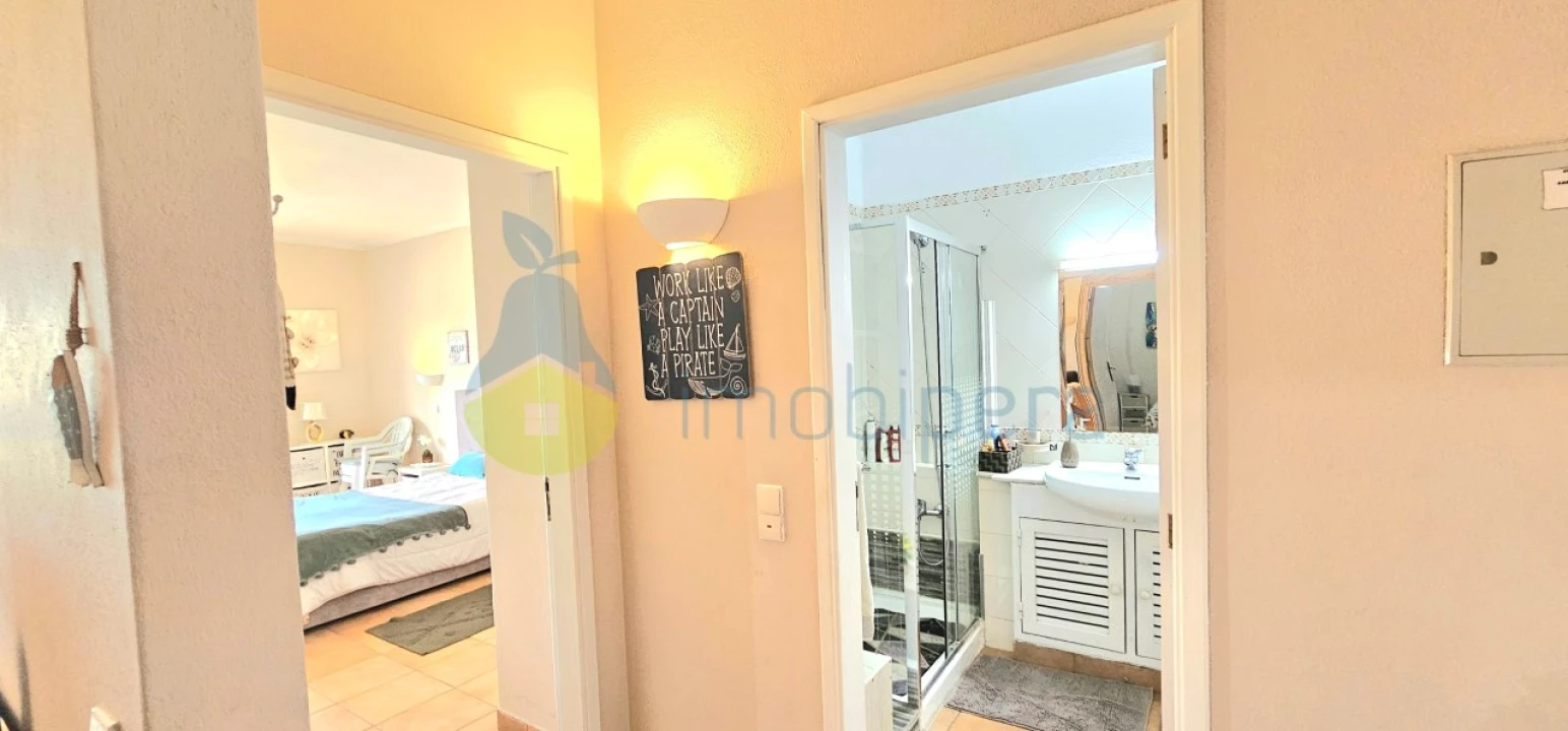 Apartamento T1 para Venda em Alvor Foto 3