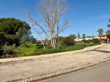 Terreno para Venda em Quarteira