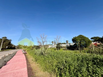 Terreno para Venda em Quarteira