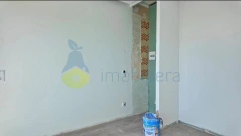 Prédio para Venda em Faro (Sé e São Pedro)