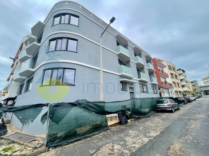 Prédio para Venda em Faro (Sé e São Pedro) Foto 12