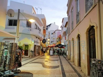 Terreno para Venda em Albufeira e Olhos de Água
