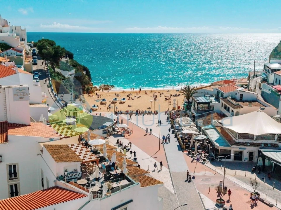 Prédio para Venda em Lagoa e Carvoeiro Foto 35
