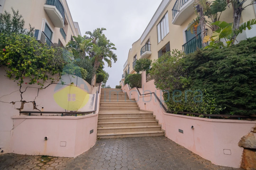 Apartamento T2 para Venda em Estômbar e Parchal Foto 30