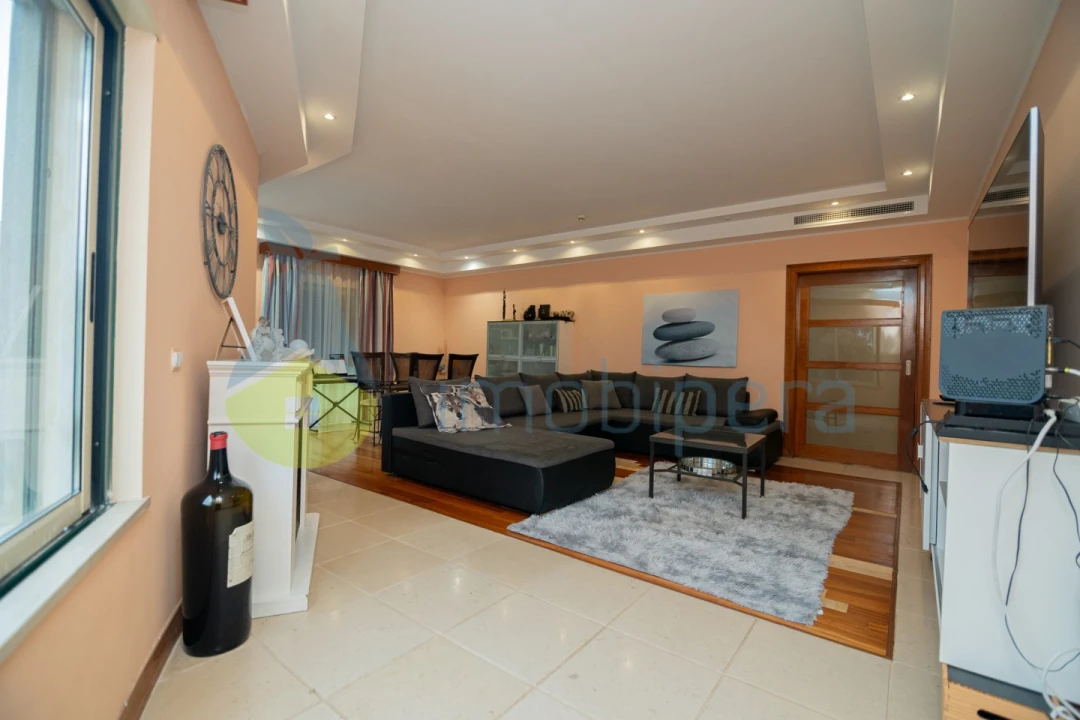 Apartamento T2 para Venda em Estômbar e Parchal Foto 10