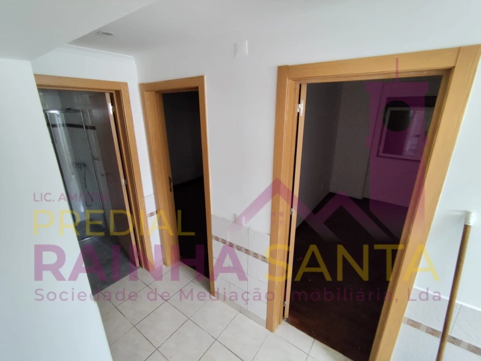 Moradia T4 para Venda em Marvila, Ribeira Santarém, São Salvador, São Nicolau Foto 5