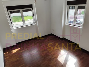 Moradia T4 para Venda em Marvila, Ribeira Santarém, São Salvador, São Nicolau