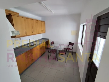 Moradia T4 para Venda em Marvila, Ribeira Santarém, São Salvador, São Nicolau