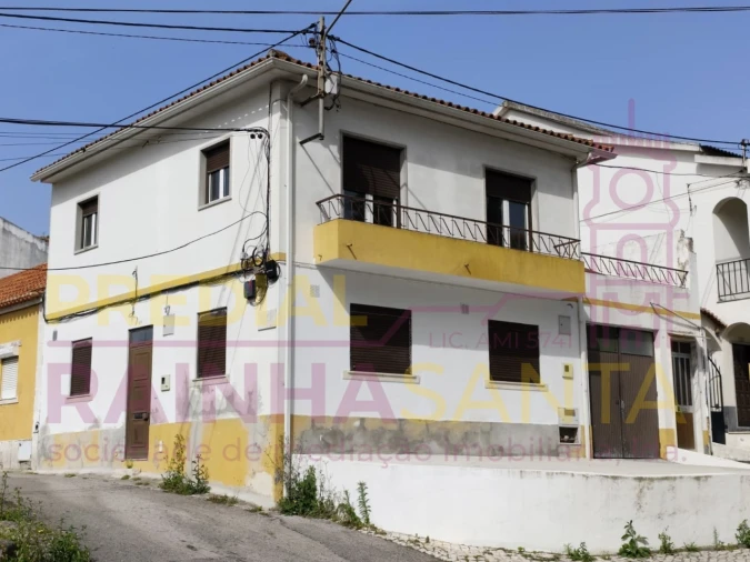 Moradia T4 para Venda em Marvila, Ribeira Santarém, São Salvador, São Nicolau Foto 2