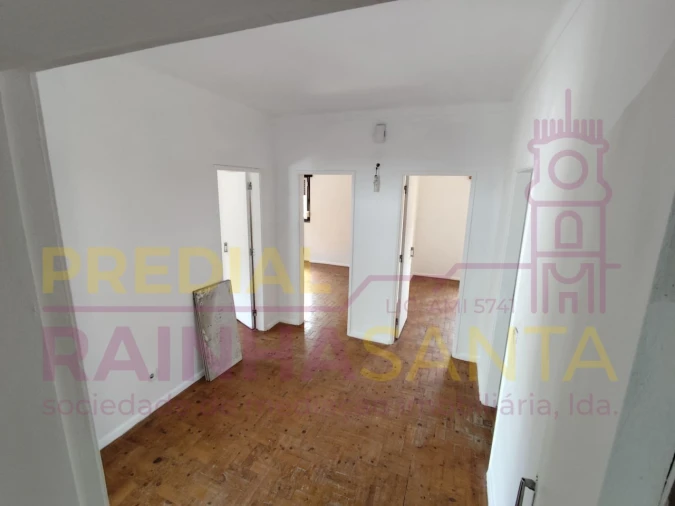 Moradia T4 para Venda em Marvila, Ribeira Santarém, São Salvador, São Nicolau Foto 17
