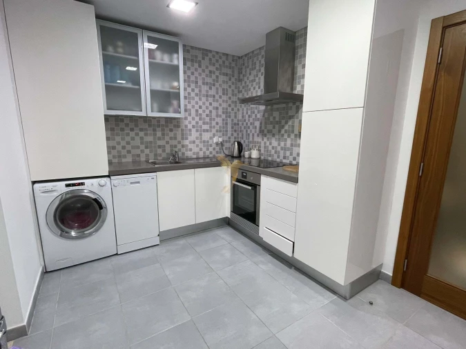 Apartamento T3 para Venda em Portimão Foto 4