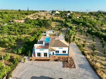 Moradia T6 para Venda em Porches