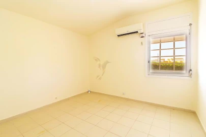 Moradia T4 para Venda em Albufeira e Olhos de Água