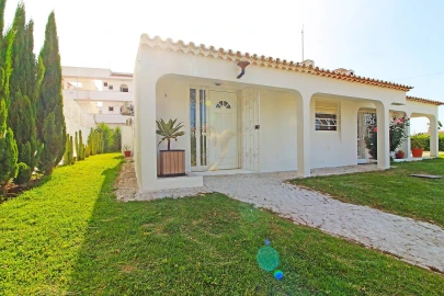 Moradia T4 para Venda em Albufeira e Olhos de Água
