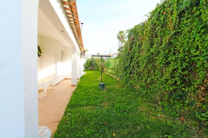 Moradia T4 para Venda em Albufeira e Olhos de Água
