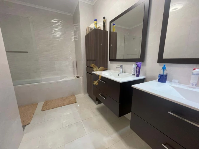Apartamento T3 para Venda em Portimão Foto 13