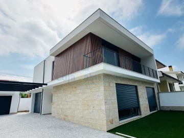 Moradia T4 para Venda em Palmeira