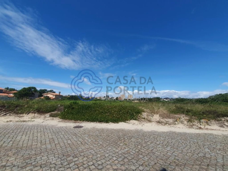 Terreno para Venda em Azurara Foto 7
