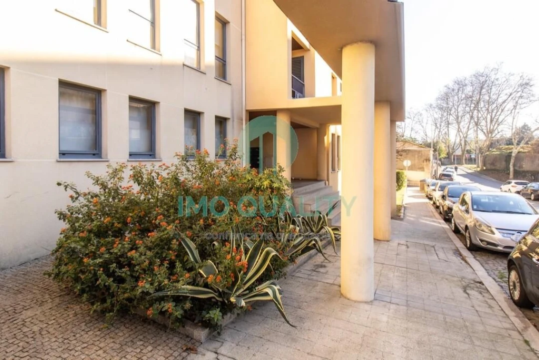 Apartamento T1 para Arrendamento em Lordelo do Ouro e Massarelos Foto 14