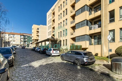 Apartamento T1 para Arrendamento em Lordelo do Ouro e Massarelos