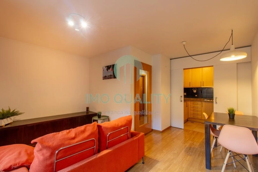 Apartamento T1 para Arrendamento em Lordelo do Ouro e Massarelos Foto 11