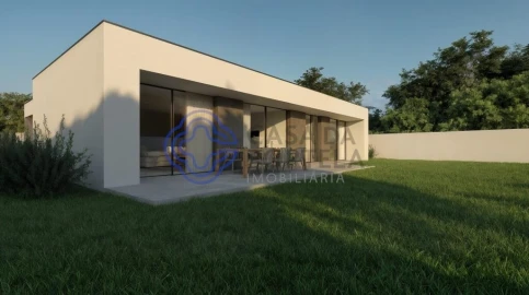 Terreno para Venda em Sandim, Olival, Lever e Crestuma