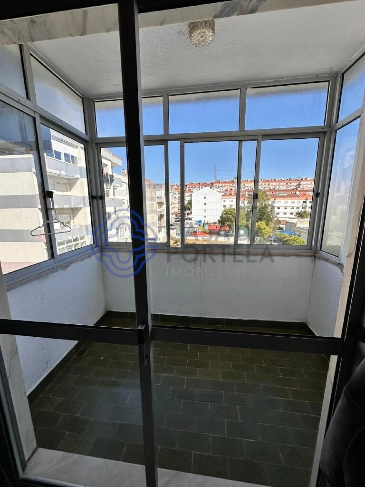 Apartamento T2 para Venda em Agualva e Mira-Sintra Foto 27
