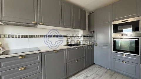 Apartamento T2 para Venda em Agualva e Mira-Sintra