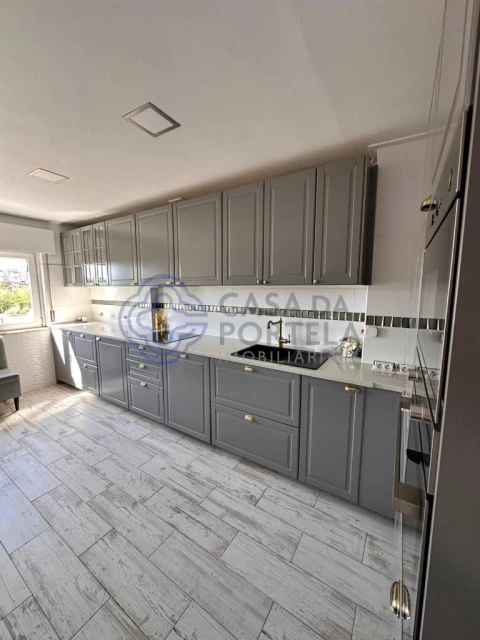 Apartamento T2 para Venda em Agualva e Mira-Sintra