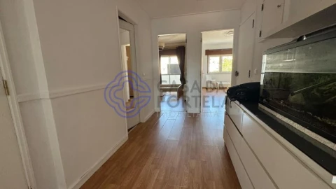 Apartamento T2 para Venda em Agualva e Mira-Sintra