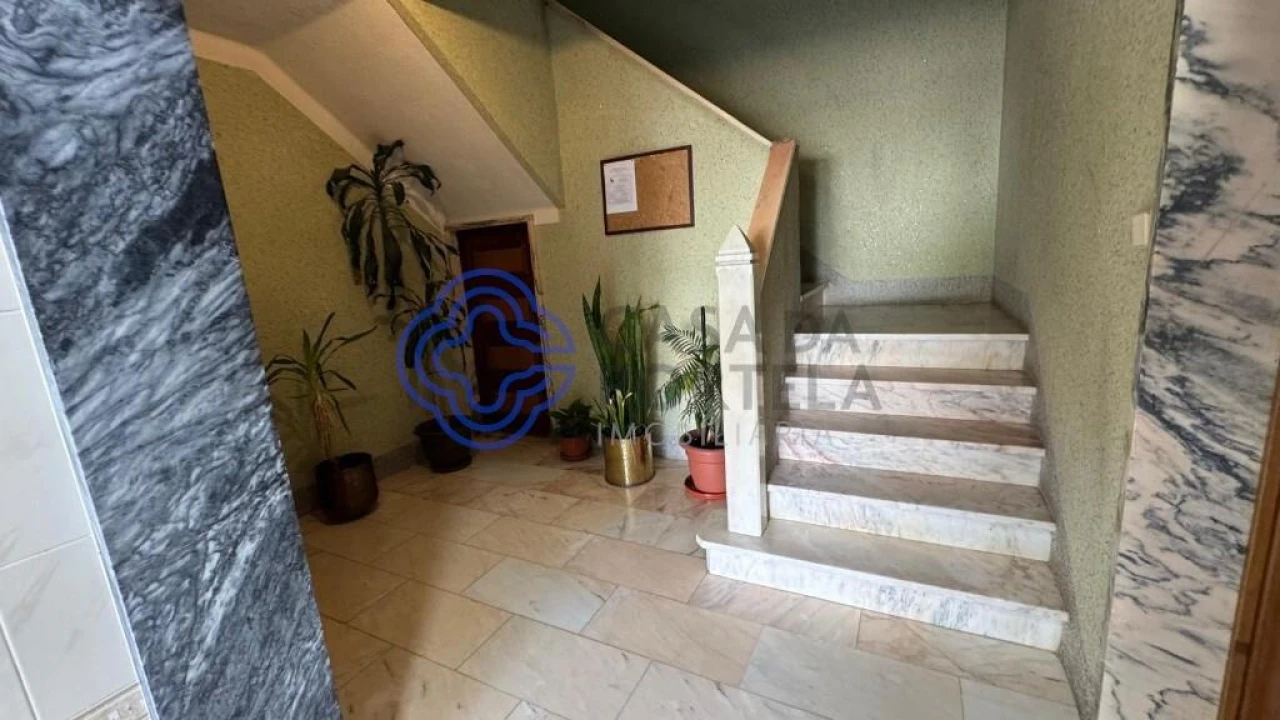 Apartamento T2 para Venda em Agualva e Mira-Sintra Foto 5