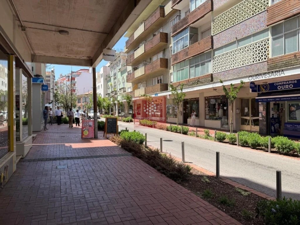 Apartamento T1 para Venda em Venteira Foto 24