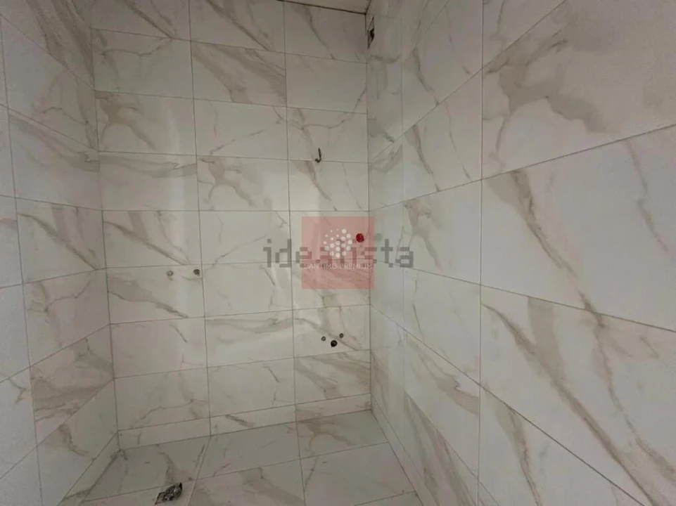 Apartamento T1 para Venda em Venteira Foto 6