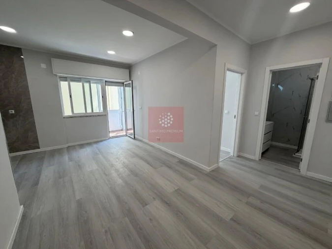 Apartamento T1 para Venda em Venteira Foto 17