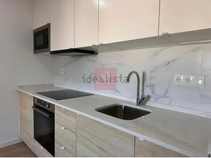 Apartamento T1 para Venda em Venteira Foto 4