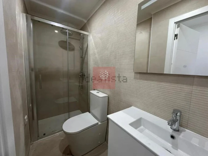 Apartamento T1 para Venda em Venteira Foto 7