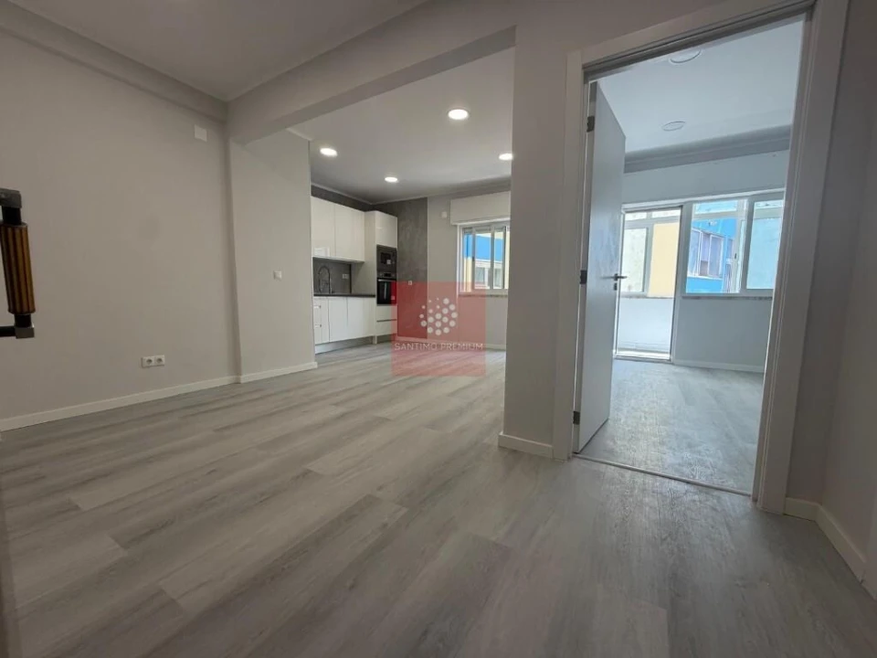 Apartamento T1 para Venda em Venteira Foto 10