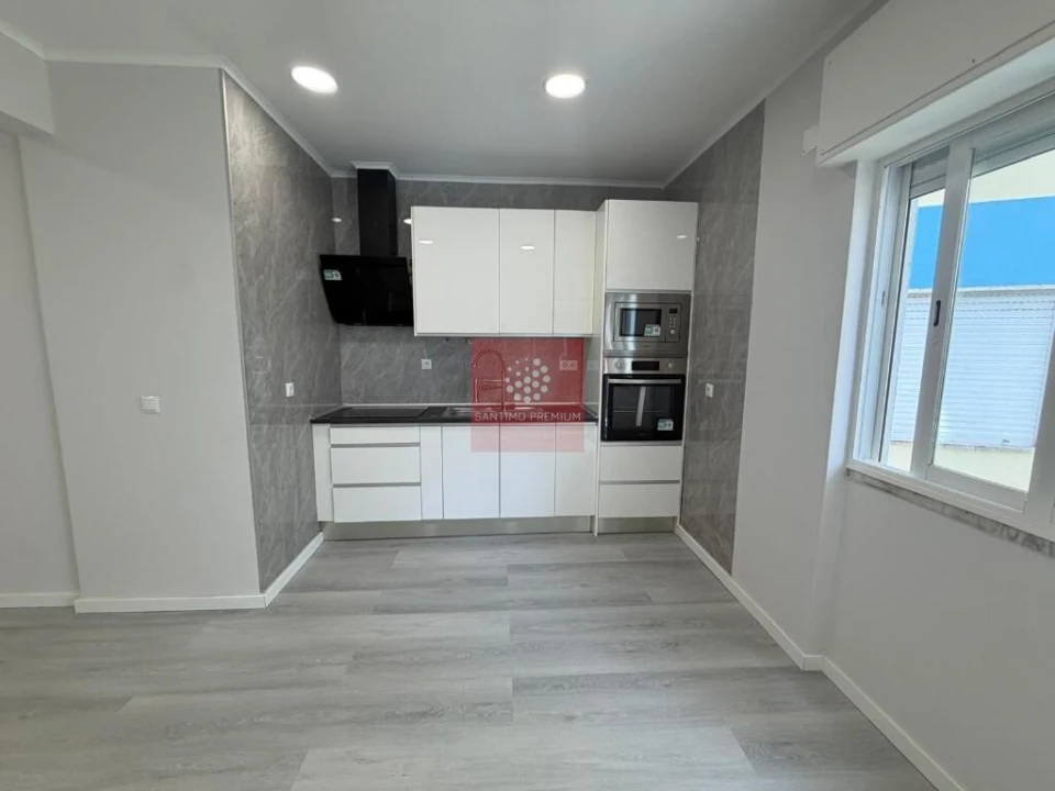 Apartamento T1 para Venda em Venteira Foto 15