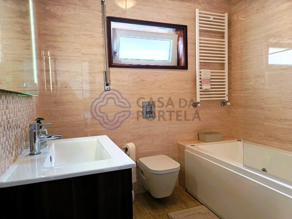 Moradia T3 para Arrendamento em Gulpilhares e Valadares Foto 23