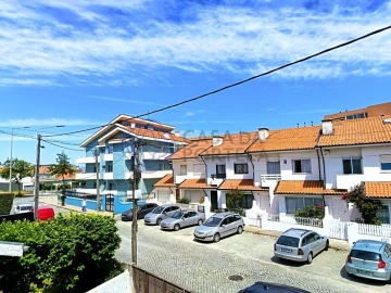 Moradia T3 para Arrendamento em Gulpilhares e Valadares