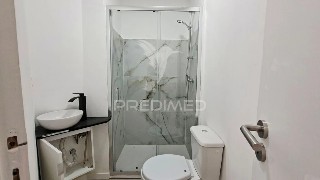 Moradia T2 para Venda em Odivelas Foto 11
